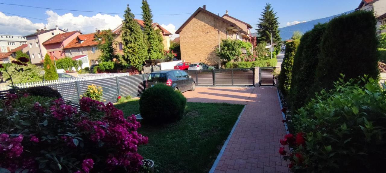 Emina Villa *