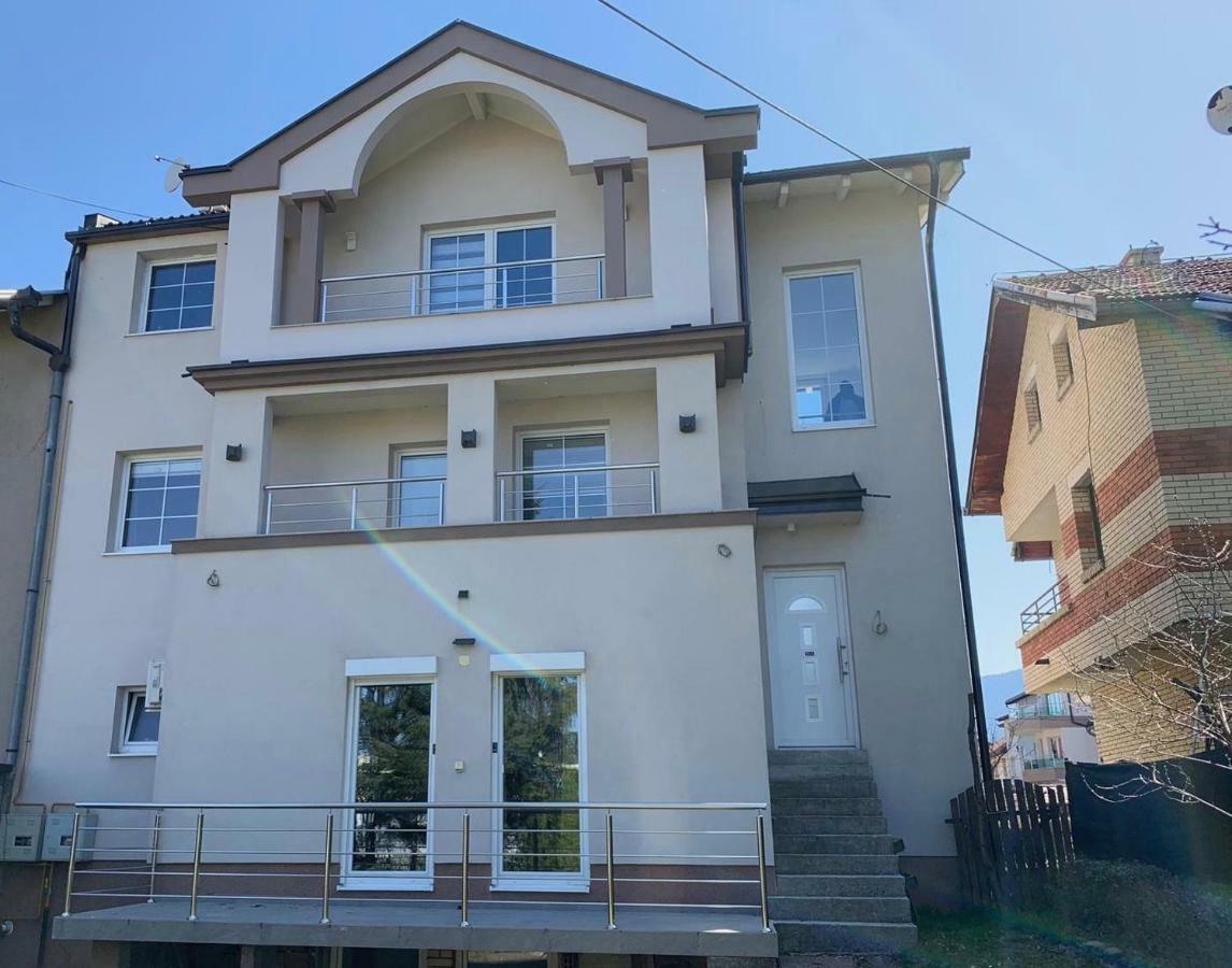Emina Villa